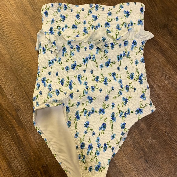 Tularosa Poppy One Piece - Picture 2 of 2